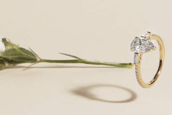 How to Select a Multi-Stone Engagement Ring