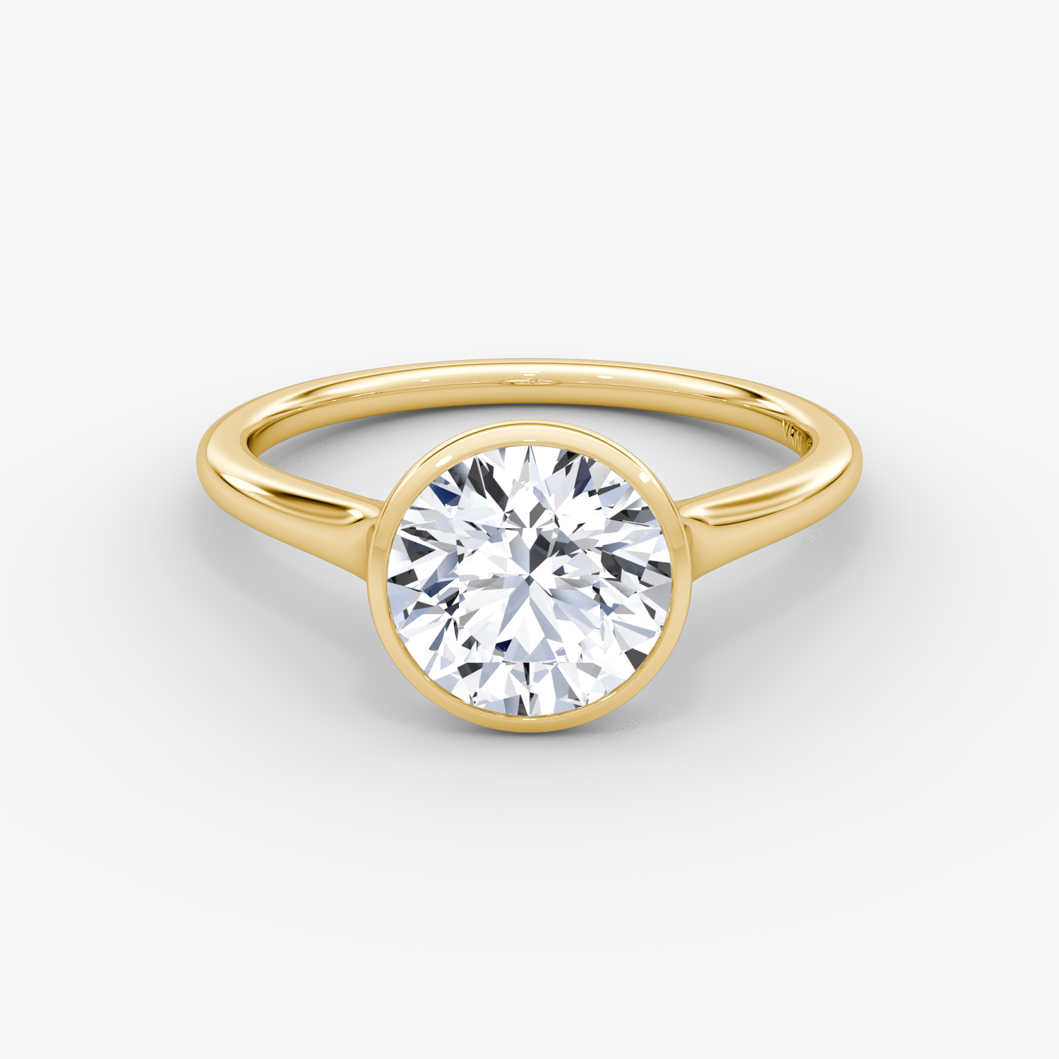 Flat Edge Bezel Round Brilliant Engagement Ring | 18k Yellow Gold