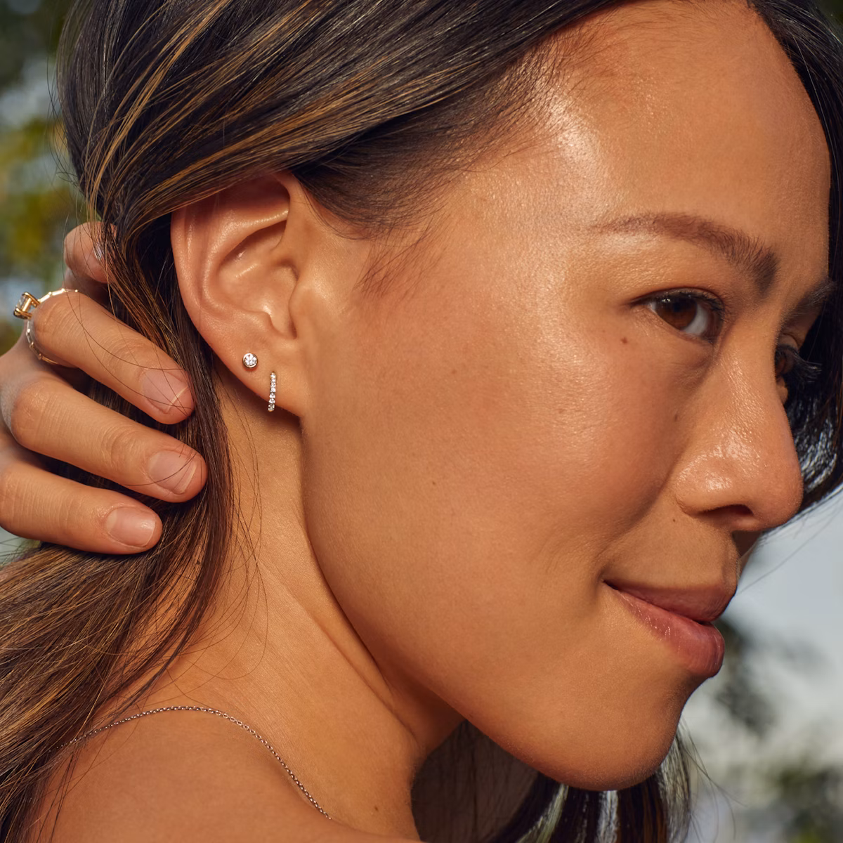 Explore Earrings in yellow gold with VRAI created diamonds VRAI