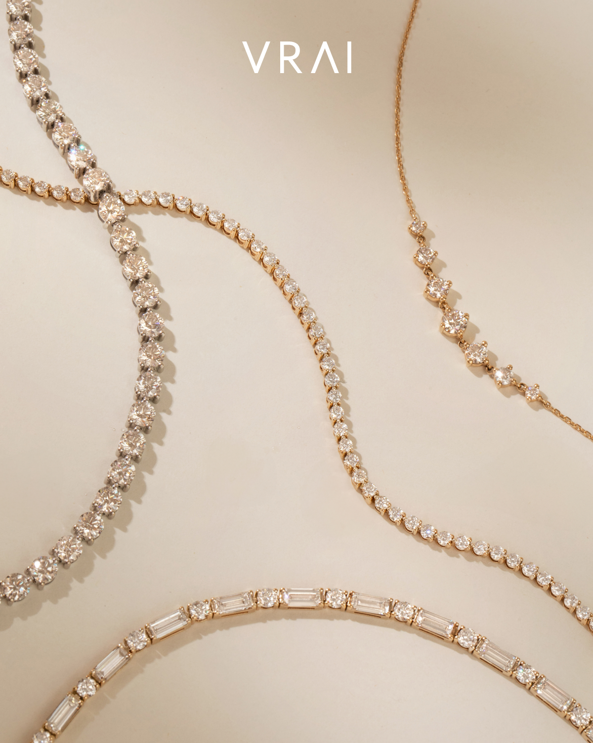 Tennis gifts with VRAI created diamonds are made to mark your graduate’s exceptional moment.