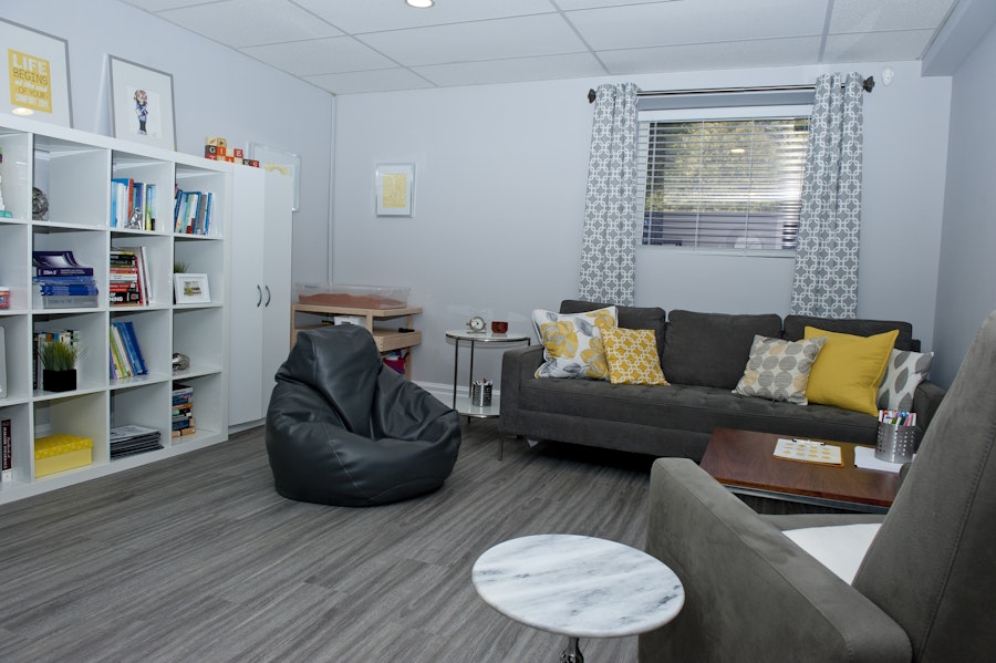 The main conversation space at Dr. Forbes & Associates office