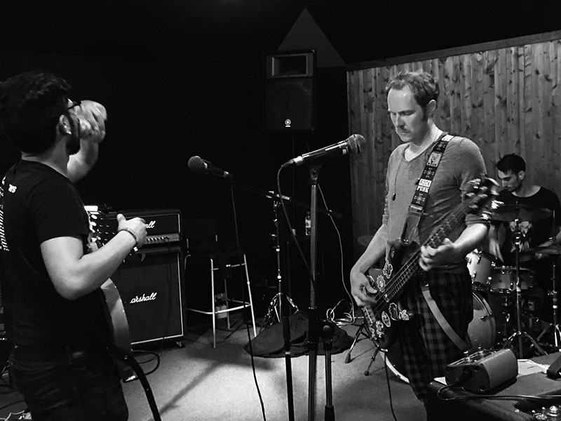 music rehearsal Cat Rodeo at Mains d'oeuvres studio