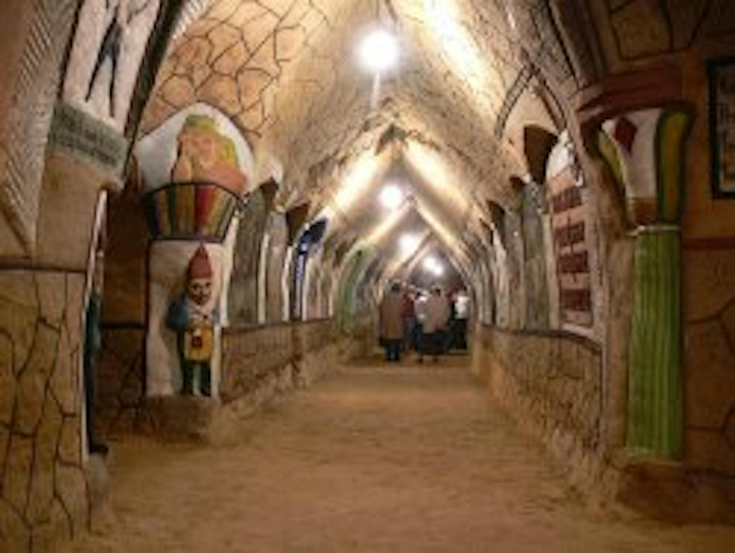 Malovaný sklep