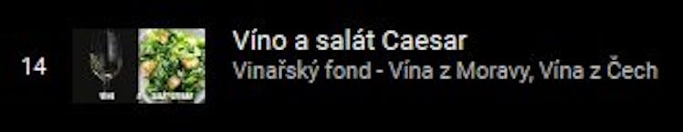 Víno a salát Caesar 