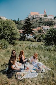 Piknik pod širým nebem s degustací vín | Znojmo | 14. 7. 2022