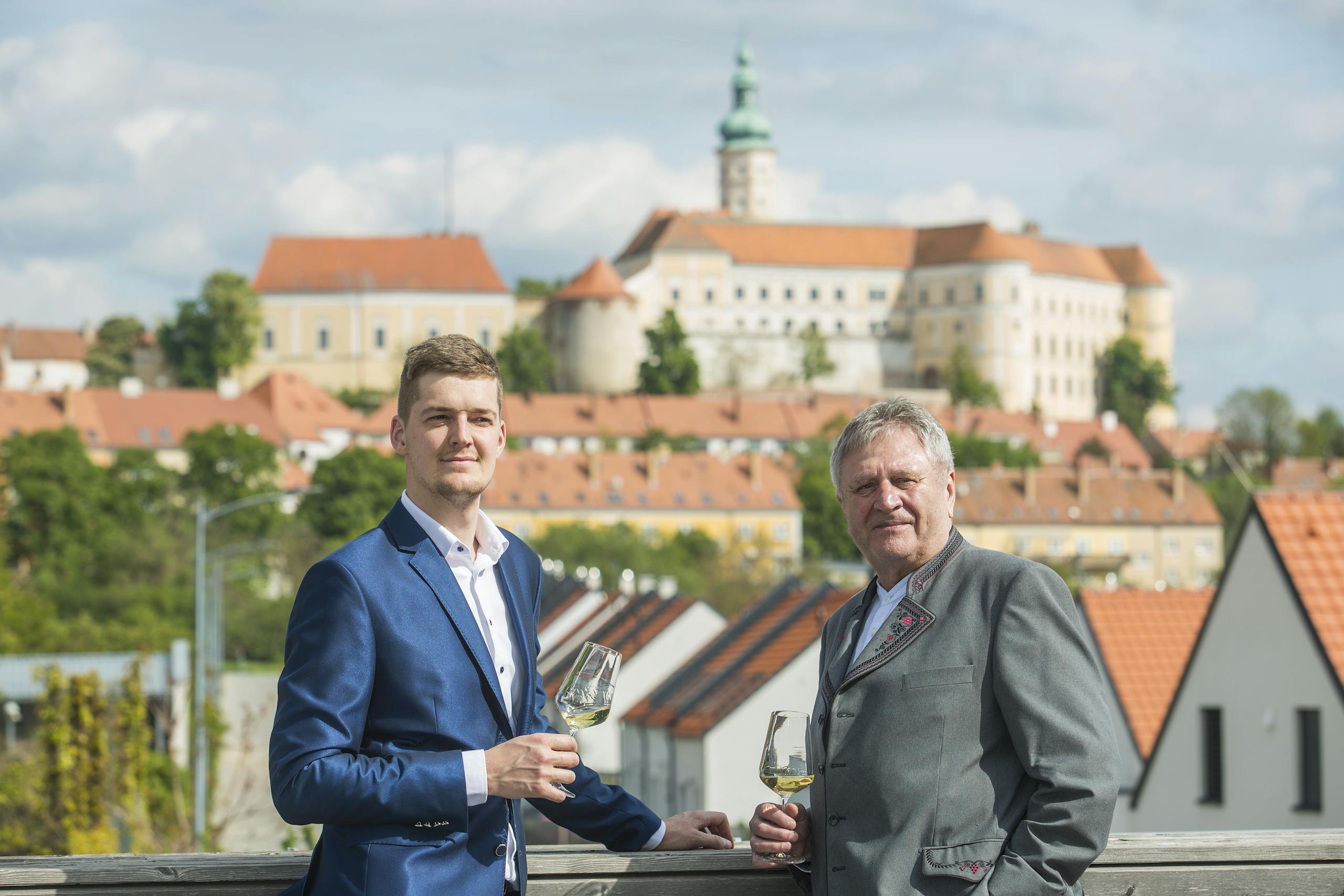 Enolog Ondřej Tichý a zakladatel vinařství Miroslav Volařík