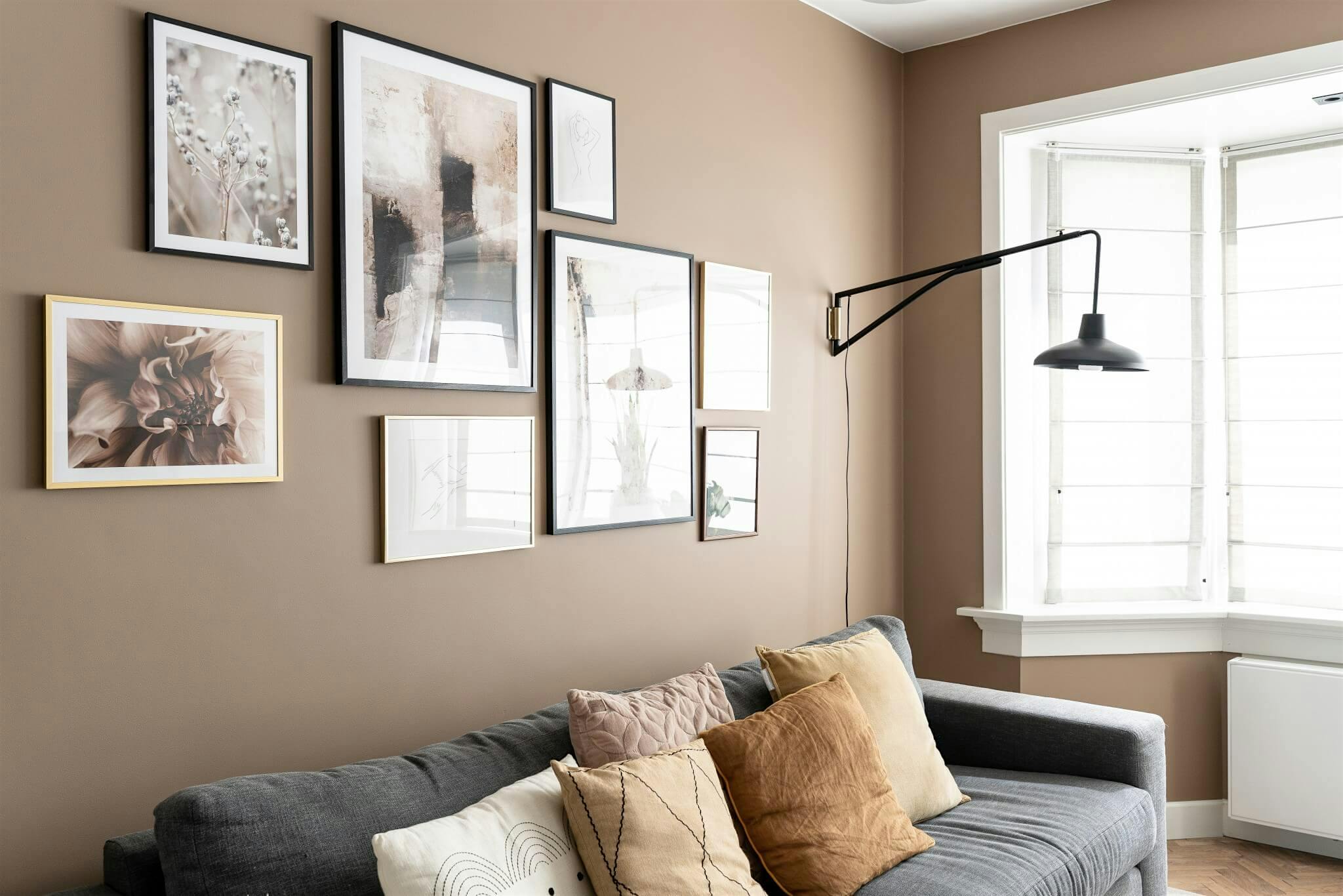 Bakery Brown Flexa Woonkamer Gallerywall Gallerijwand kussens