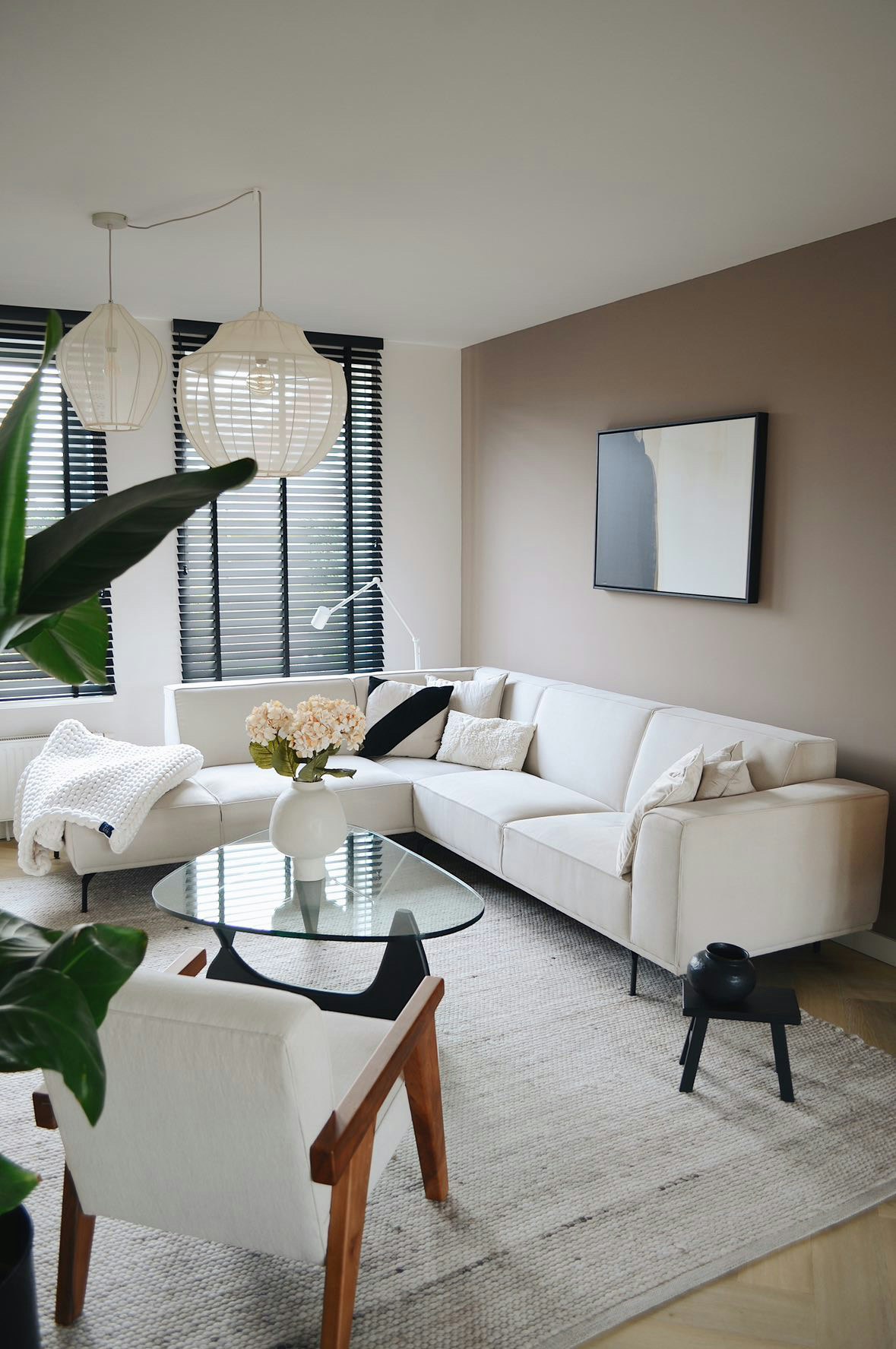 Binnenkijken bij 3 beige interieurs van bekende interieur influencers