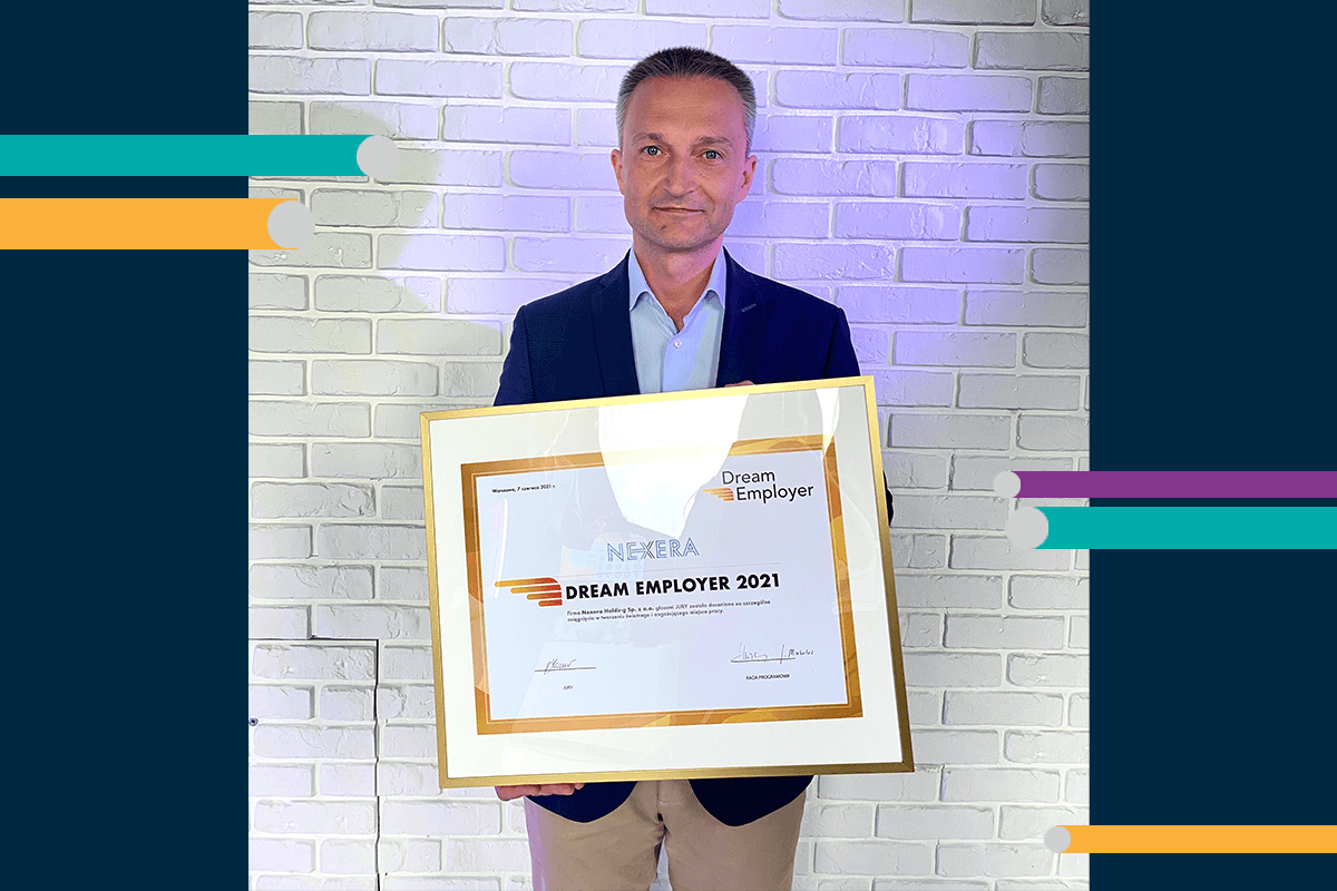 Prezes zarządu NEXERY z odebraną nagrodą Dream Employer