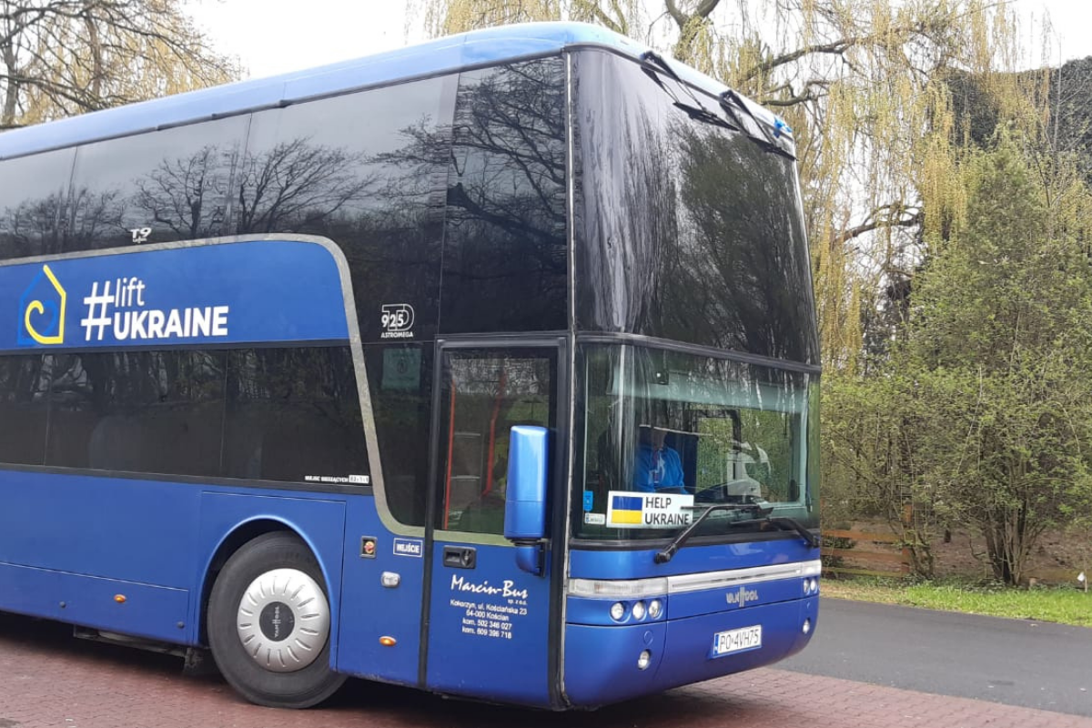 autokat transportujący uchodźców z Ukrainy do Niemiec
