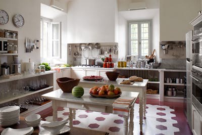 The fully-equipped kitchen on the ground floor of Villa Tavernaccia