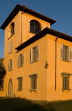 The front of Villa Tavernaccia from the garden