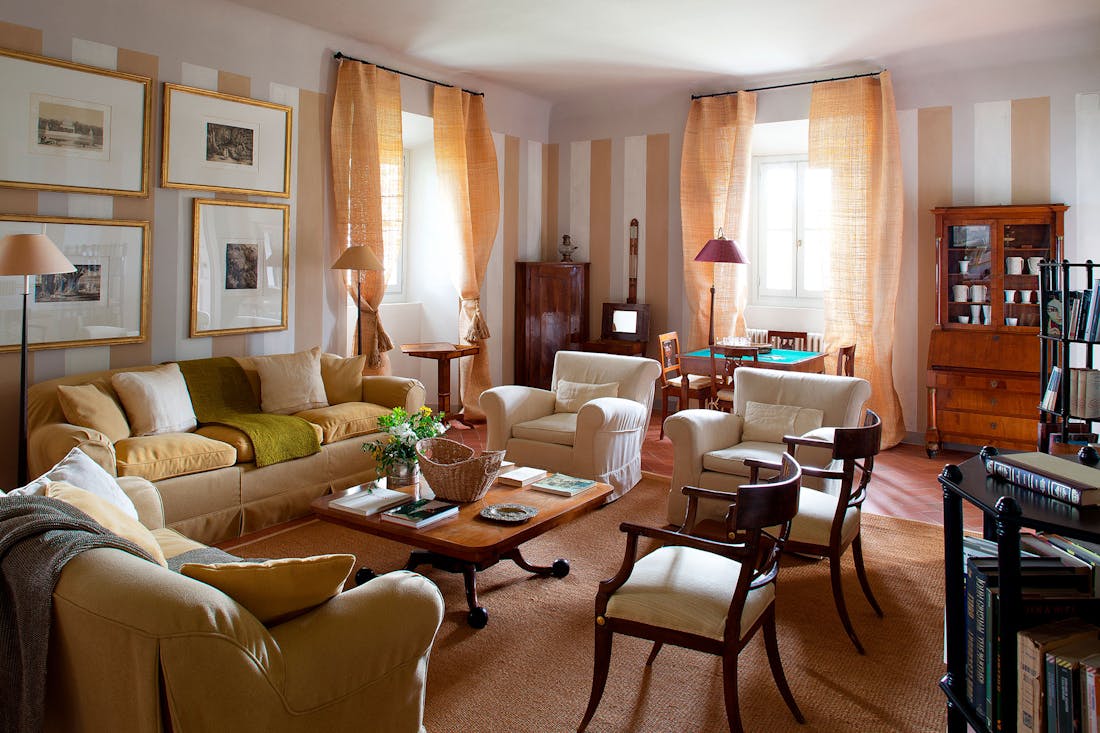 The first living room on the ground floor of Villa Tavernaccia