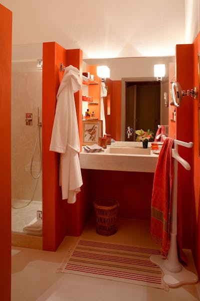 First bathroom on the first floor of Villa Tavernaccia