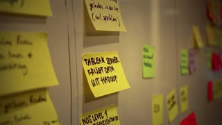 Post-its op een bord als onderdeel van Kanban werkmethodiek