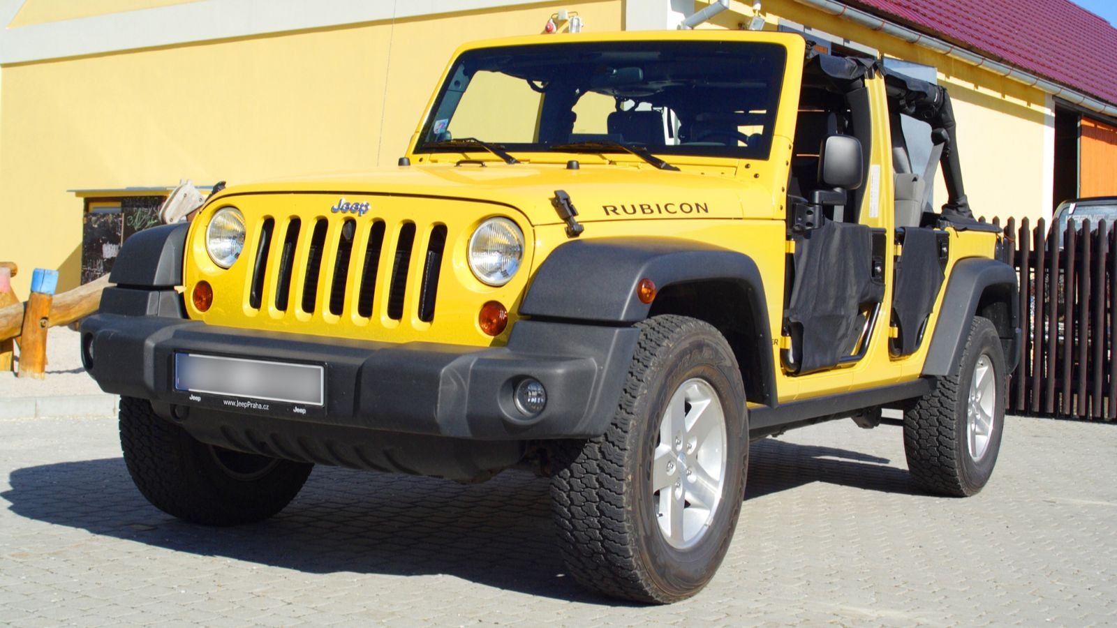 Tires for the Jeep Wrangler: Off-Road Capability and On-Road Comfort