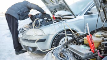 Automobile starter battery problem in winter cold weather