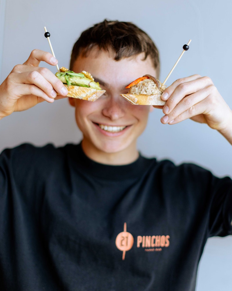 Image of 21 Pinchos