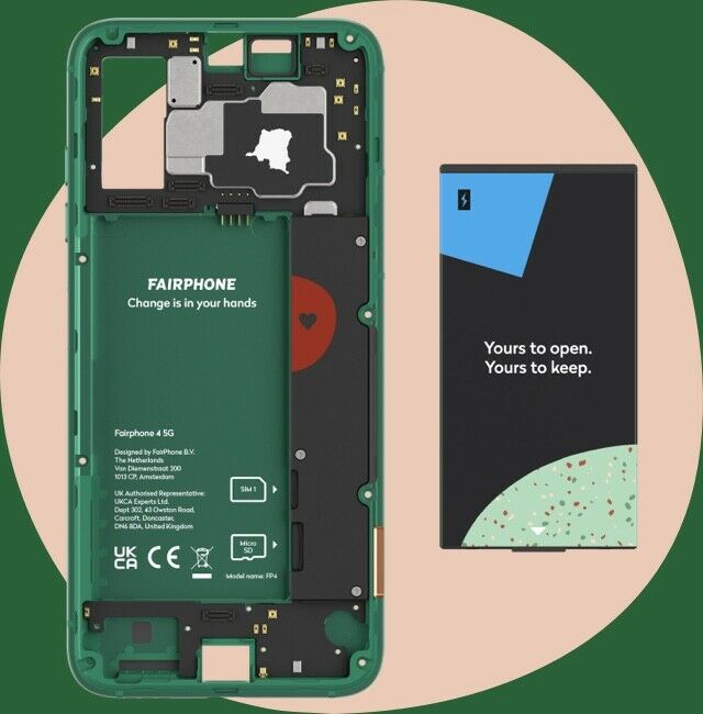 Internal components of Fairphone 4 mobile phone