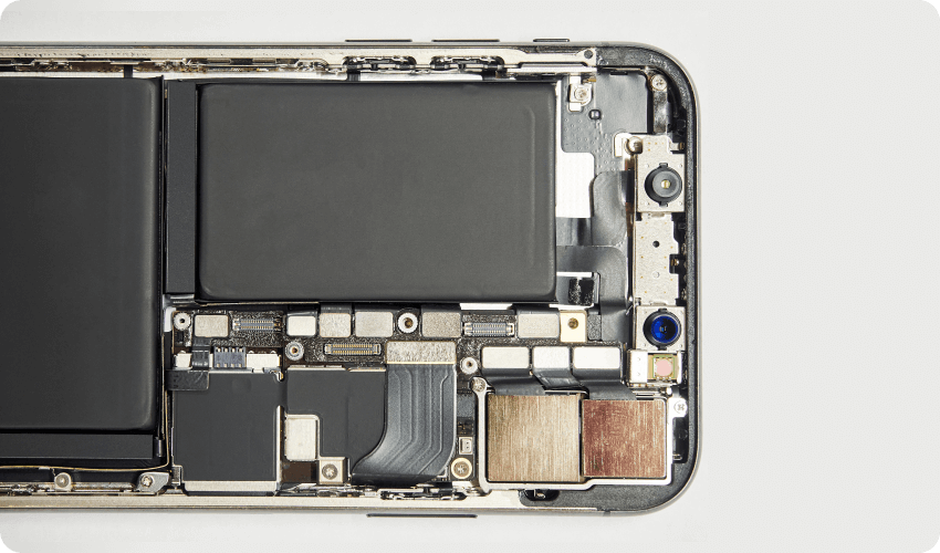 internal components of a smartphone