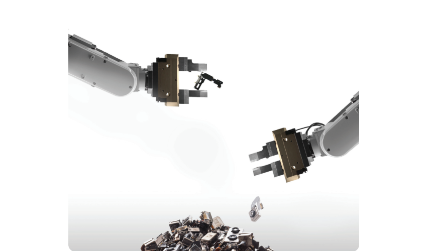Apple's recycling robot Daisy