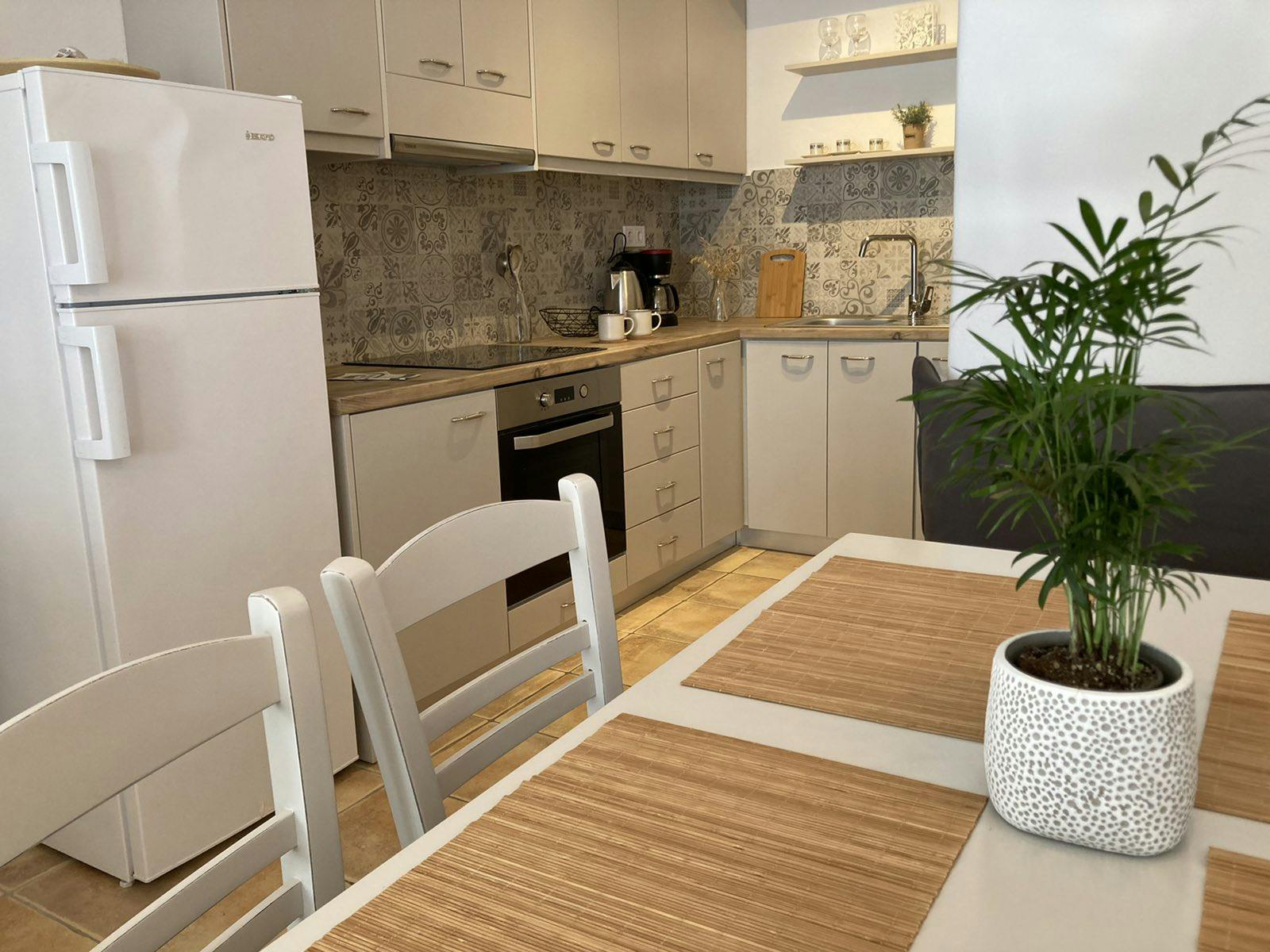 Family Apartment with terrace kitchen