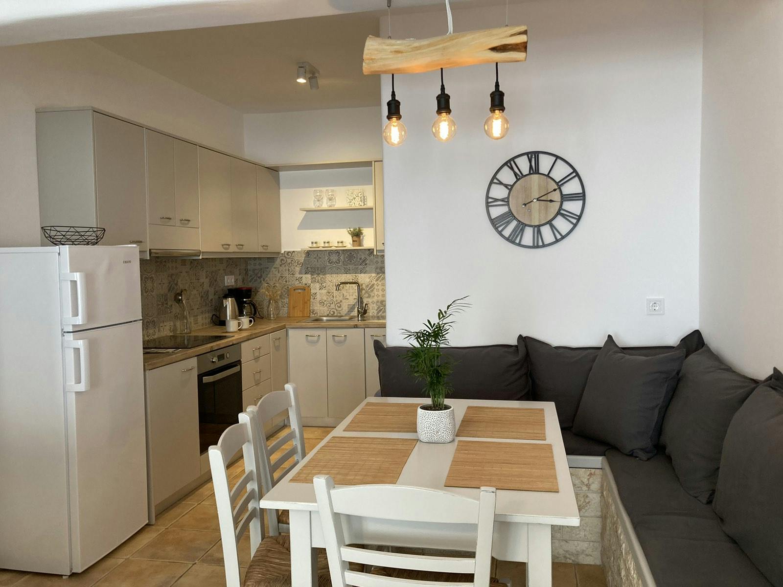 Family Apartment with terrace kitchen