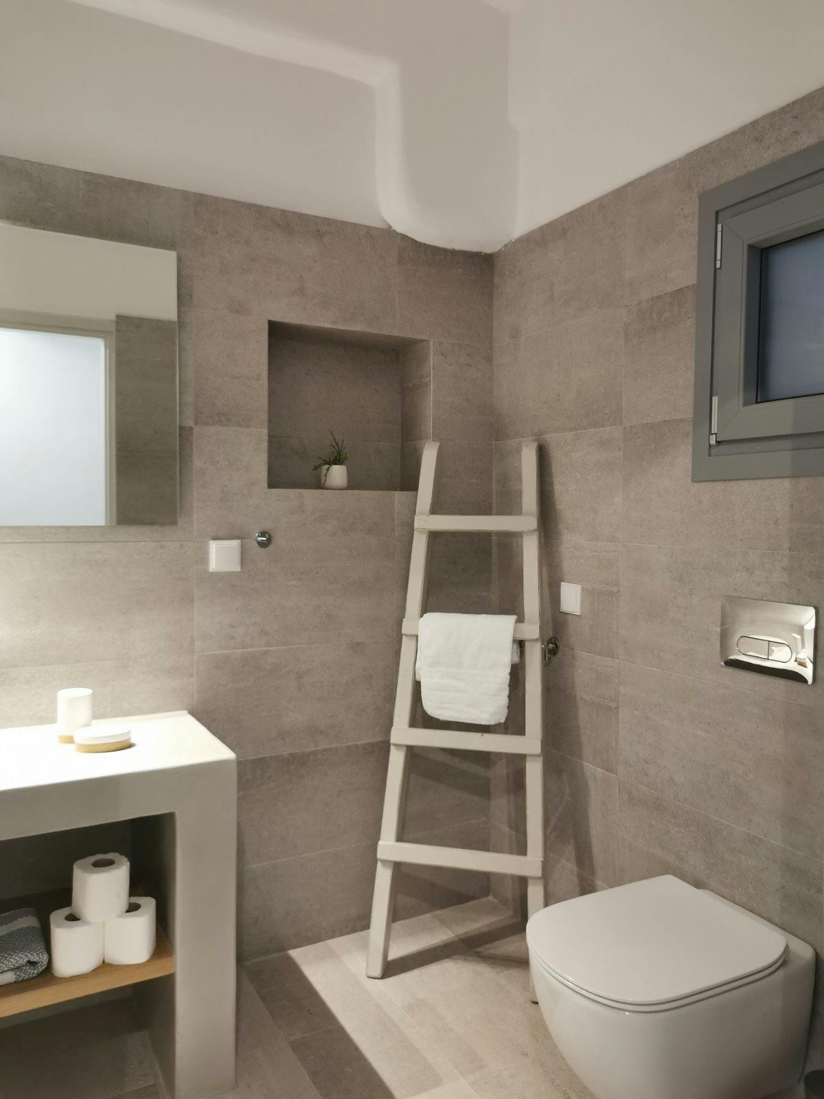 Family Apartment with seaview Bathroom