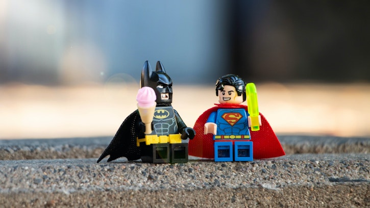 publicidad de la empresa de juguetes "toy world"