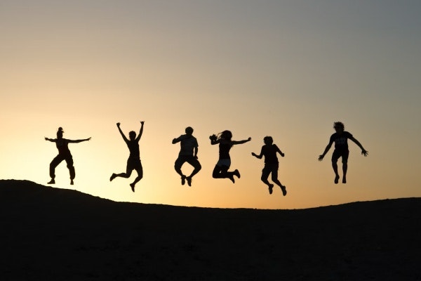 publicidad de la marca coraops