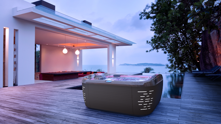 Jacuzzi J-575 spa