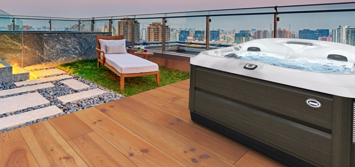 Jacuzzi® J-475™