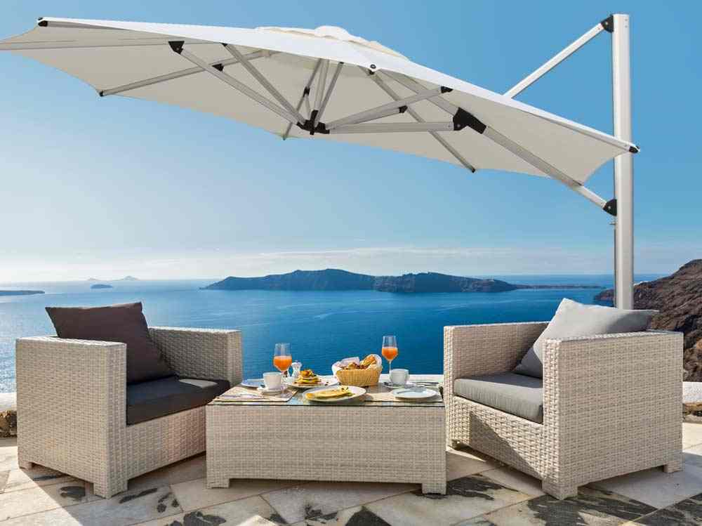 Tilting outdoor umbrella