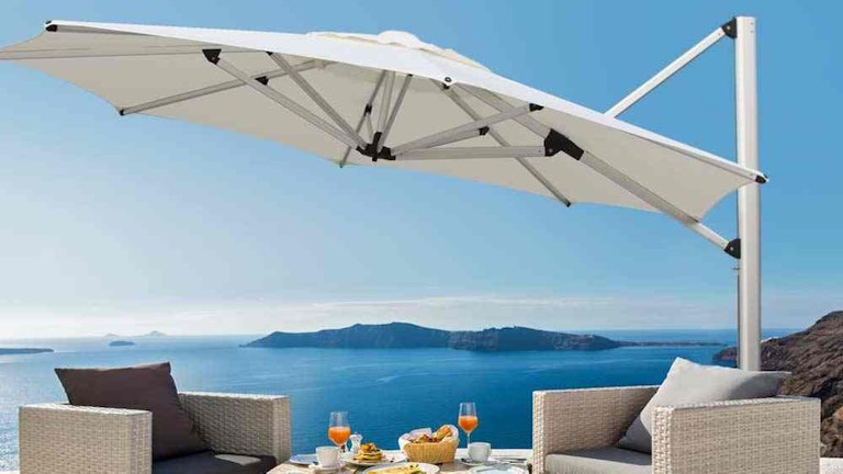 Tilting outdoor umbrella