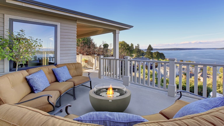 Backyard dining and entertaining area