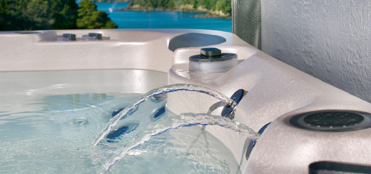 Water care in a spa pool