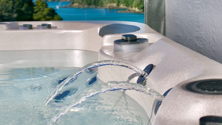 Water care in a spa pool