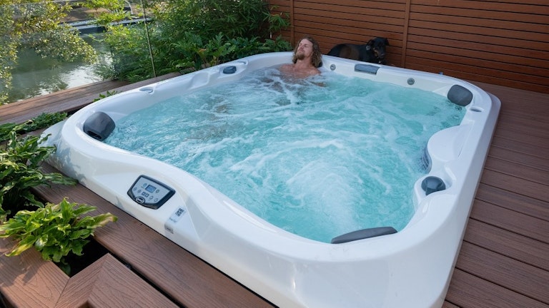 NIck Cummins in his spa pool