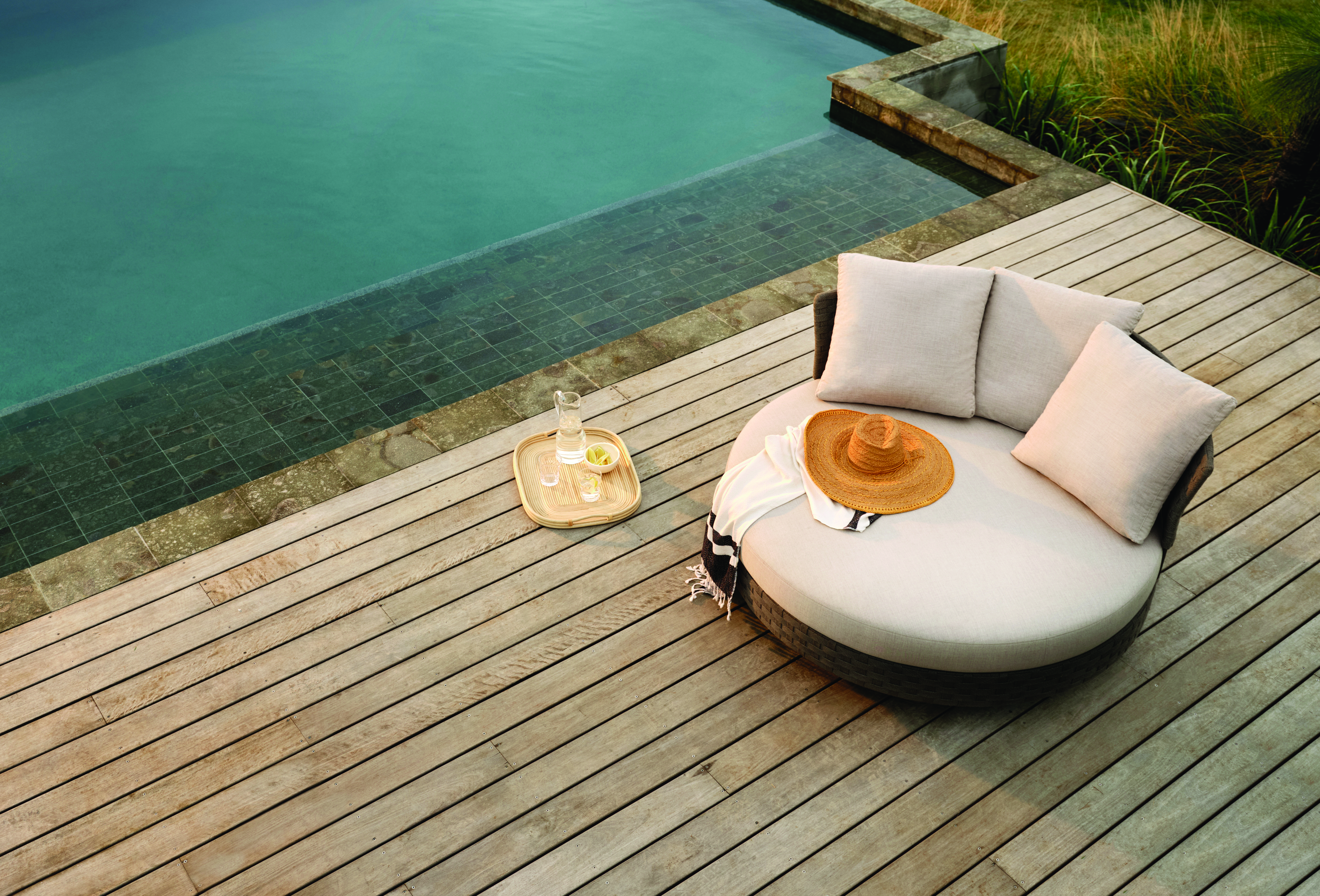 quality outdoor sofa