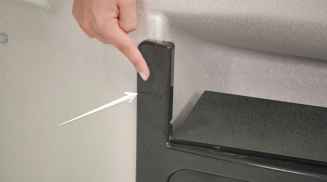 Filter face spa water level indicator