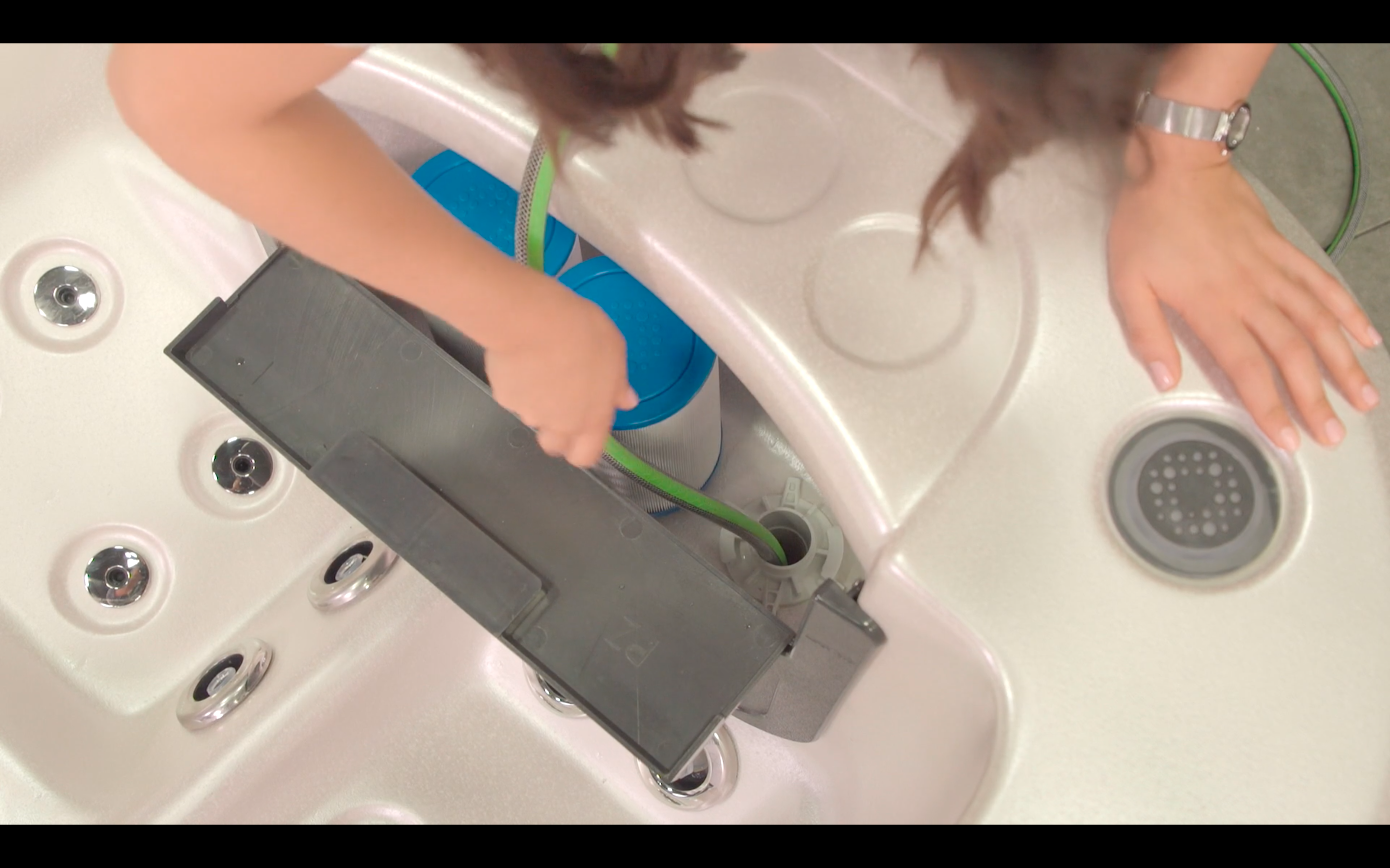 Filling the vortex spa