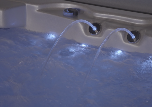 Illuminated water feature