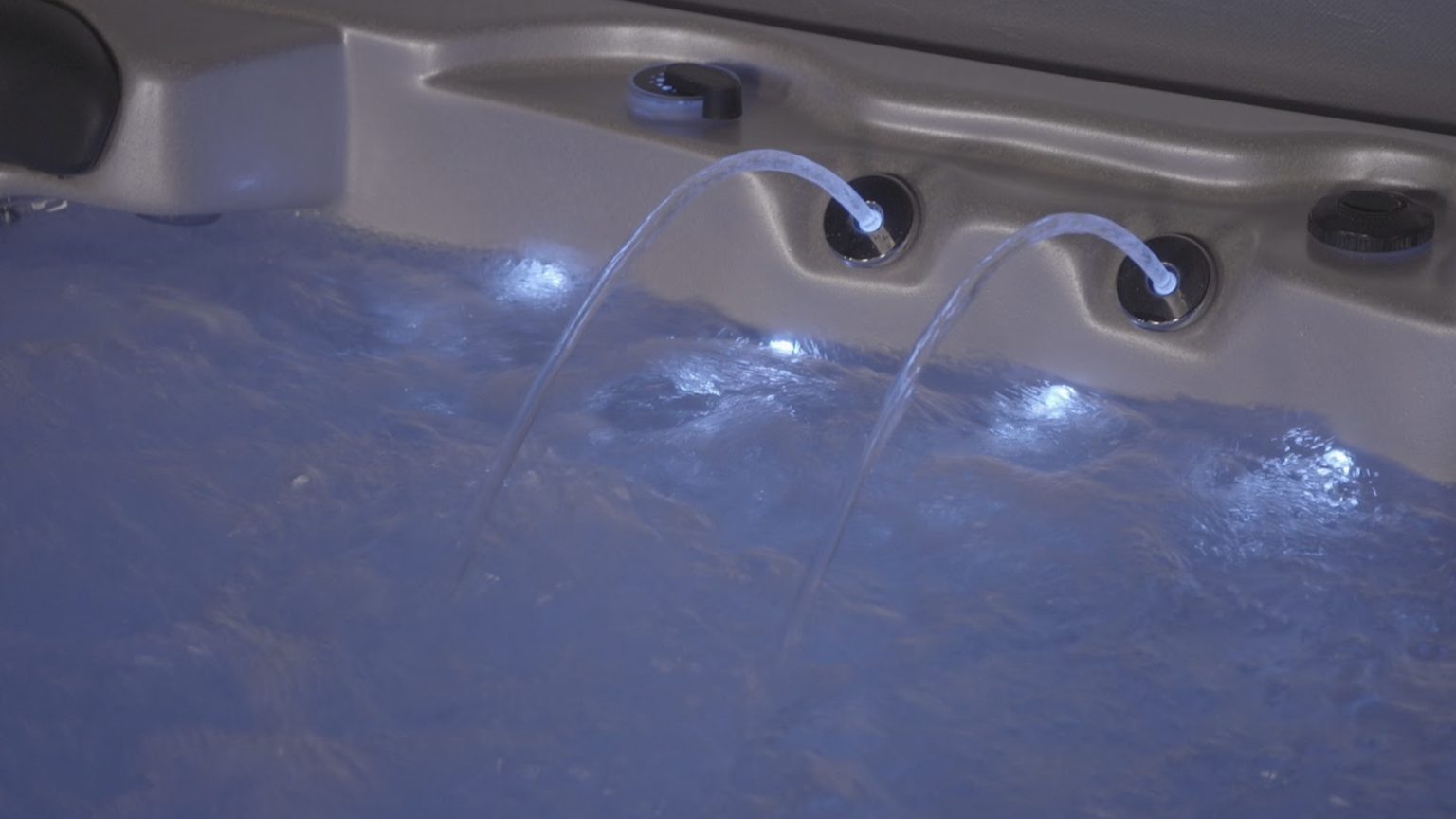 Illuminated water feature