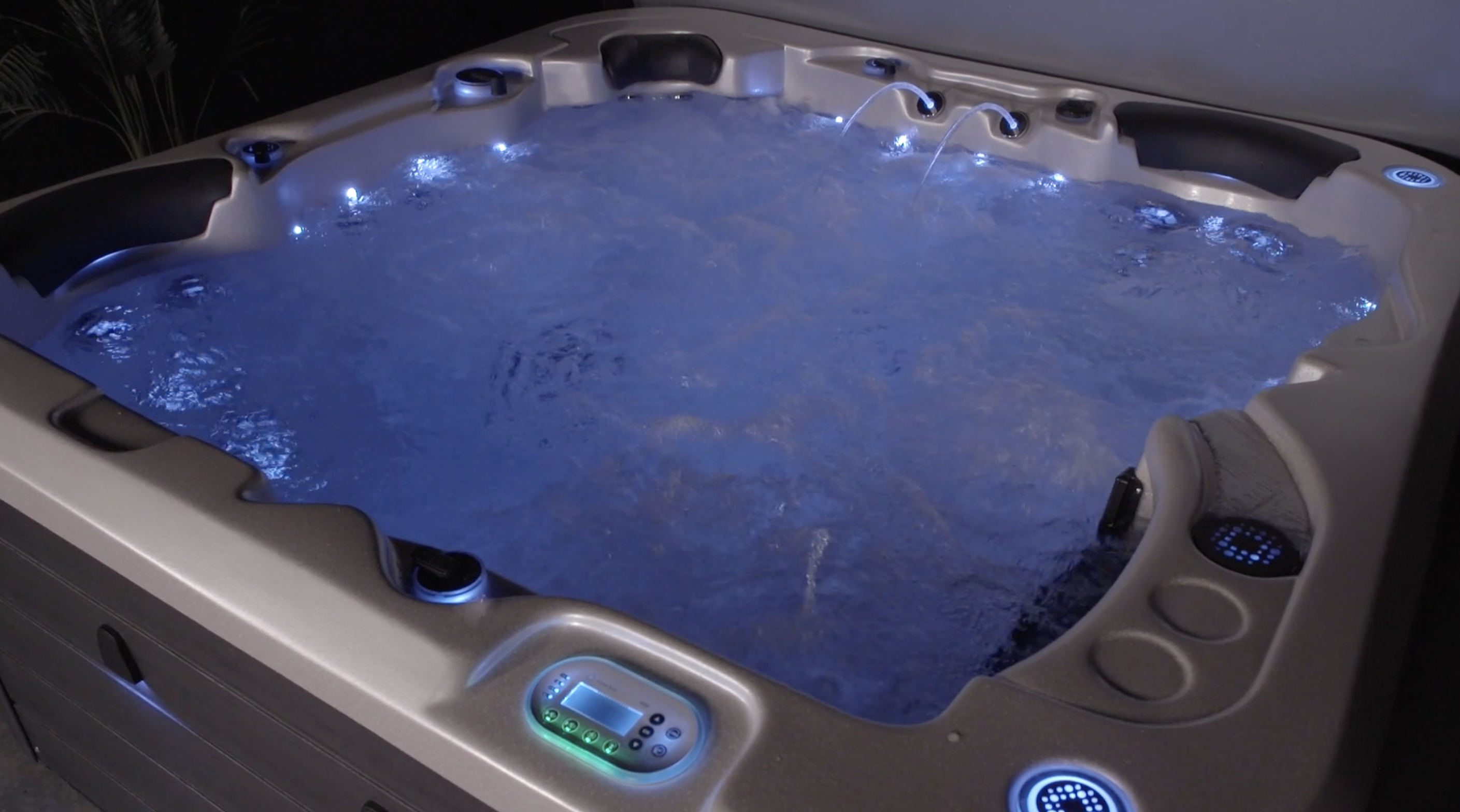 Vortex Spas™ Dynamic Lighting Features