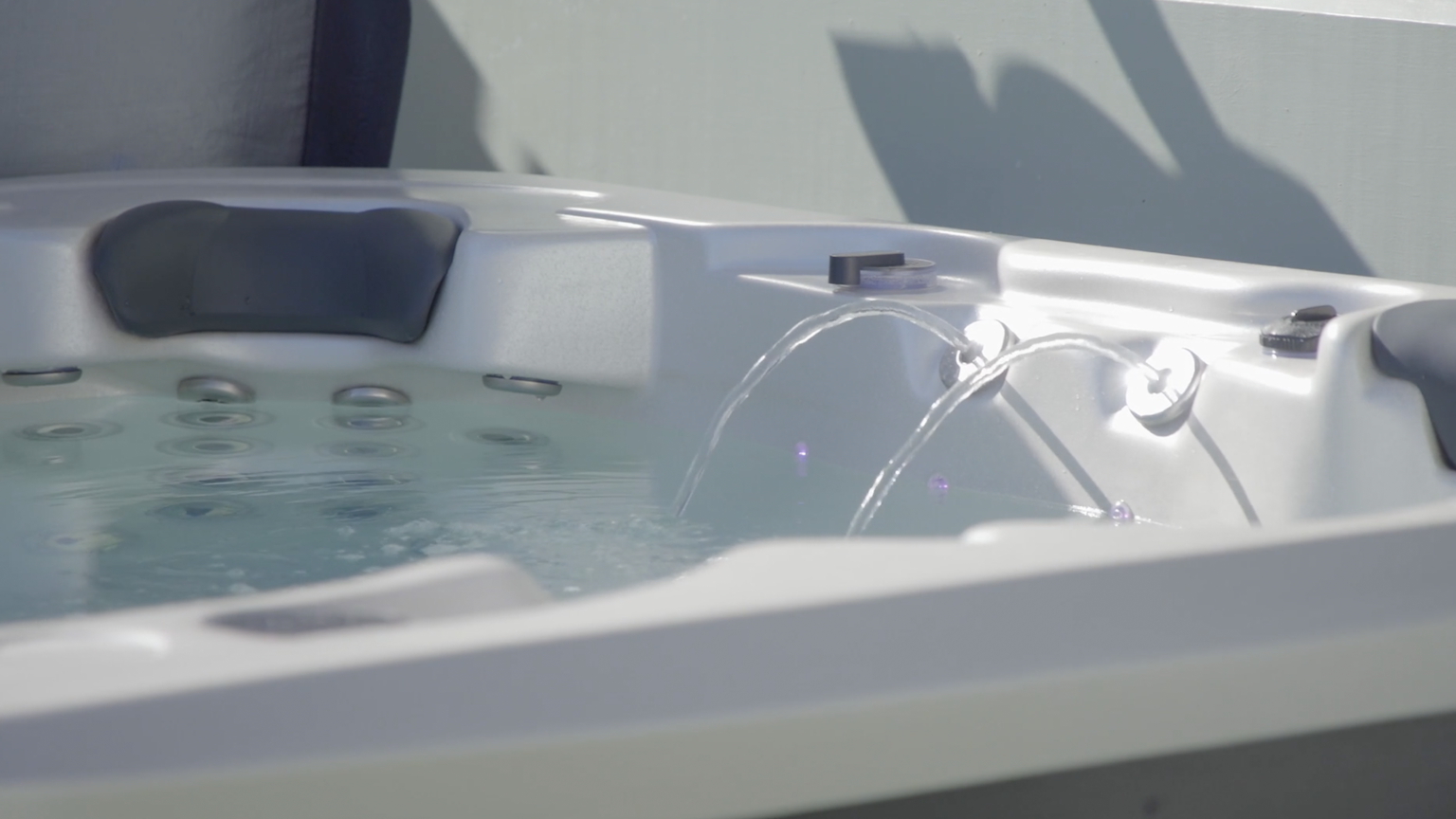 Acrylic spa shell