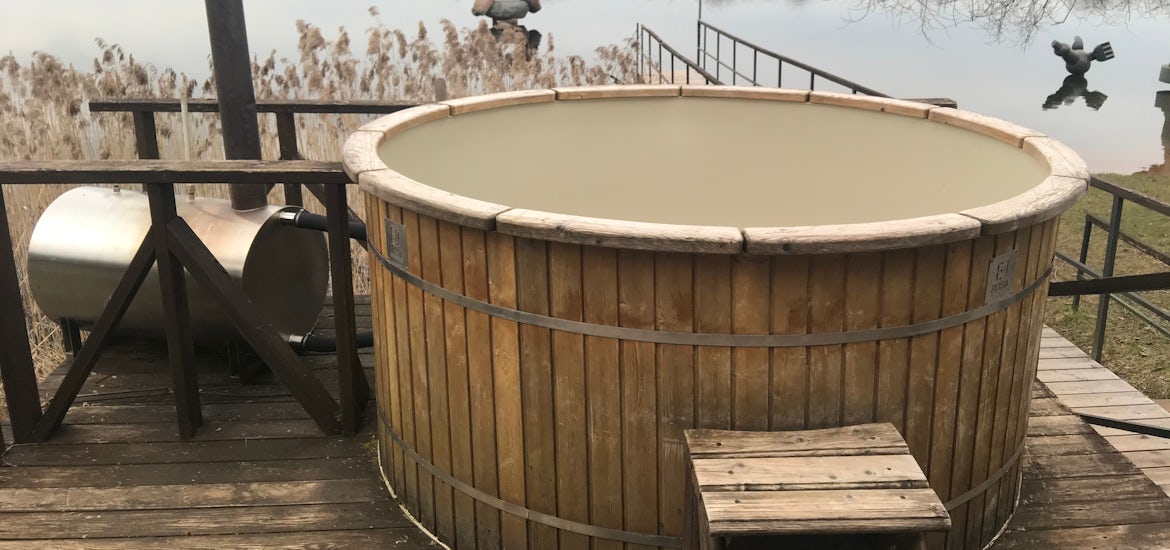 Best hot tubs in New Zealand hero