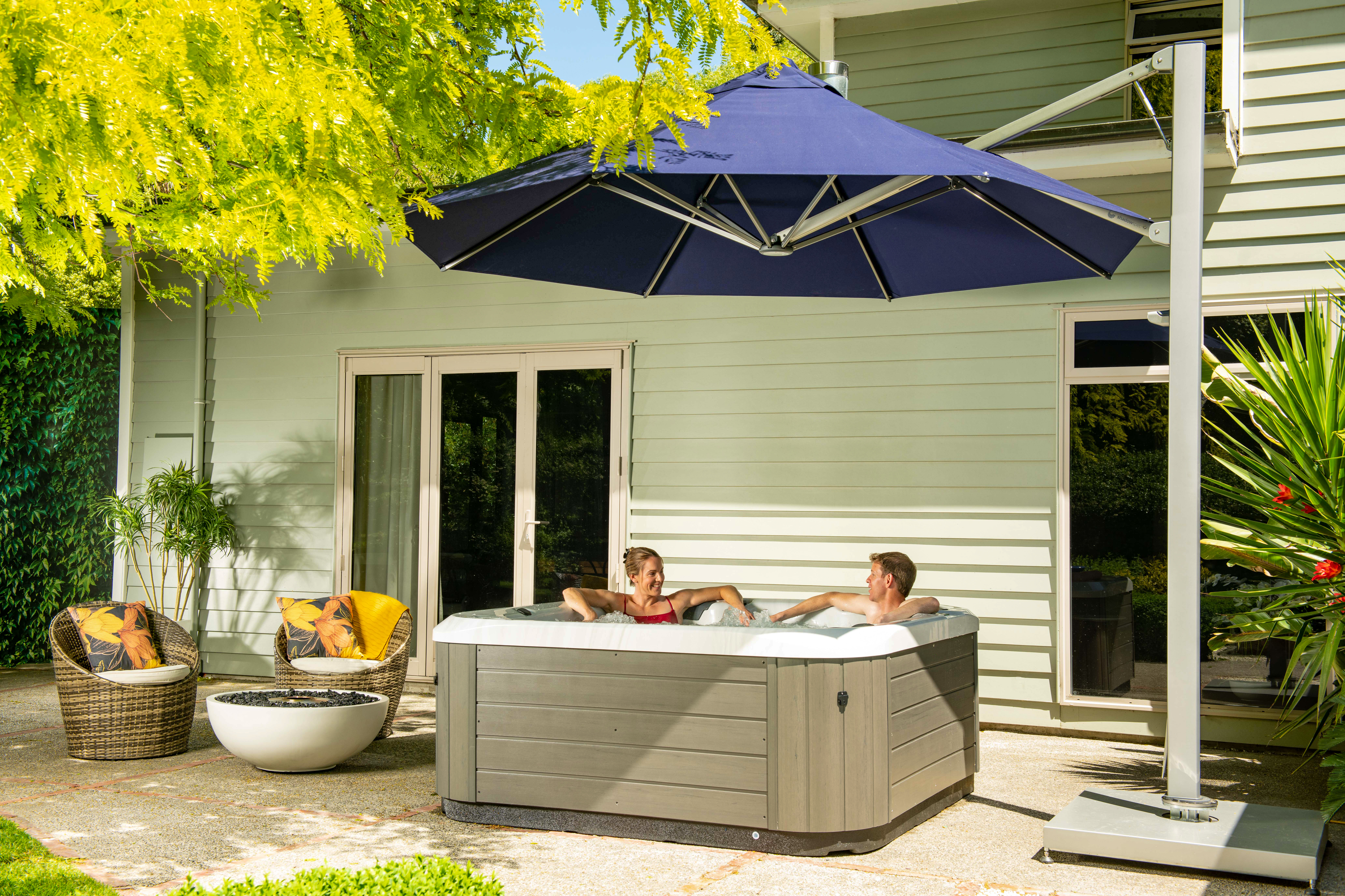 Best 2 and 3-seater spas