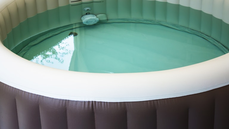 Inflatable spa