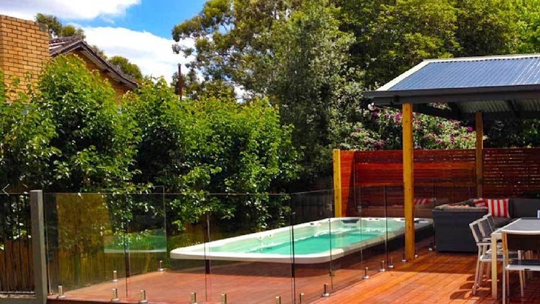 VORTEX AQUALAP IN A BACKYARD