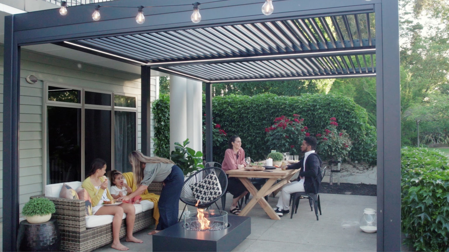 Multi use pergola